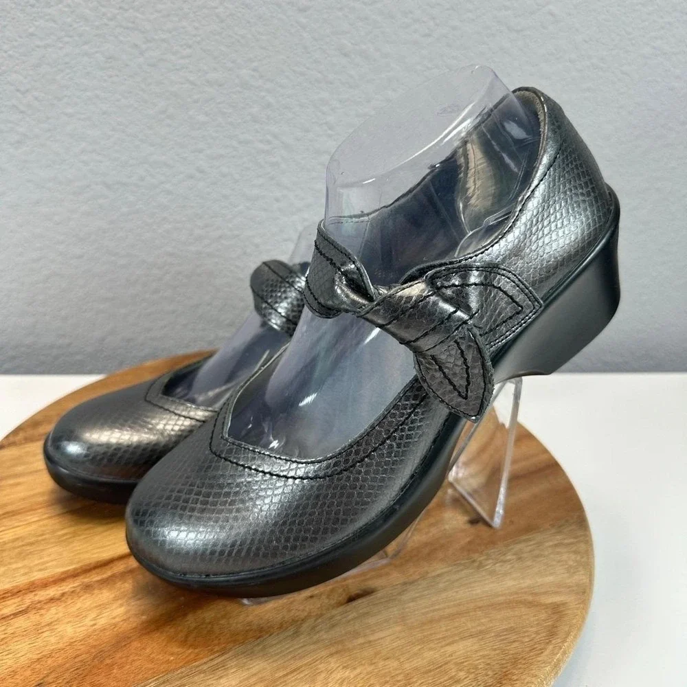 Alegria PG Lite Mary Jane Wedge Heels Pewter Snake Metallic Bow Strap ELL-703 38